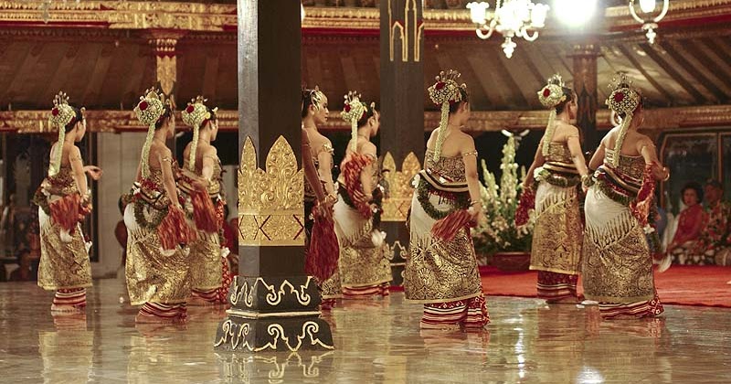 Danse bedhaya ketawang - Surakarta